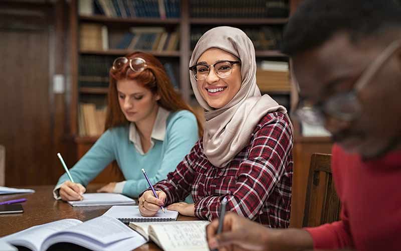 Übersetzerin für Arabisch in Salzburg